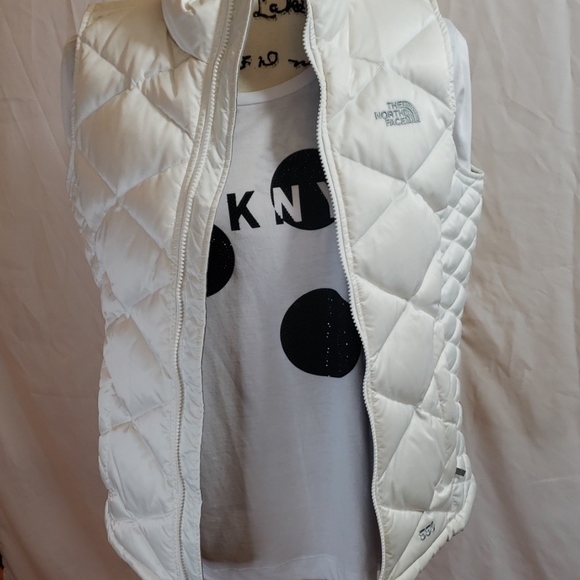 The north face girls vest - Picture 2 of 4